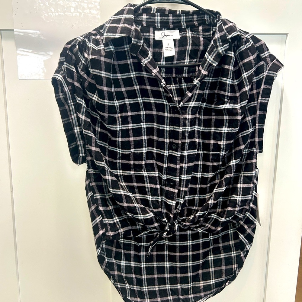 NWT Plaid Hi-Low Fie Front Short Sleeve Button Down Top S